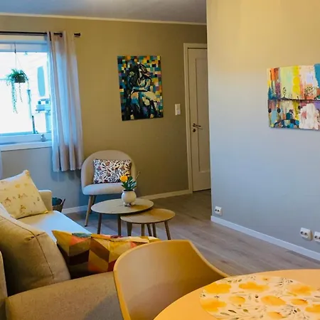 Lejlighed I Sentrum Sogndalsstrand